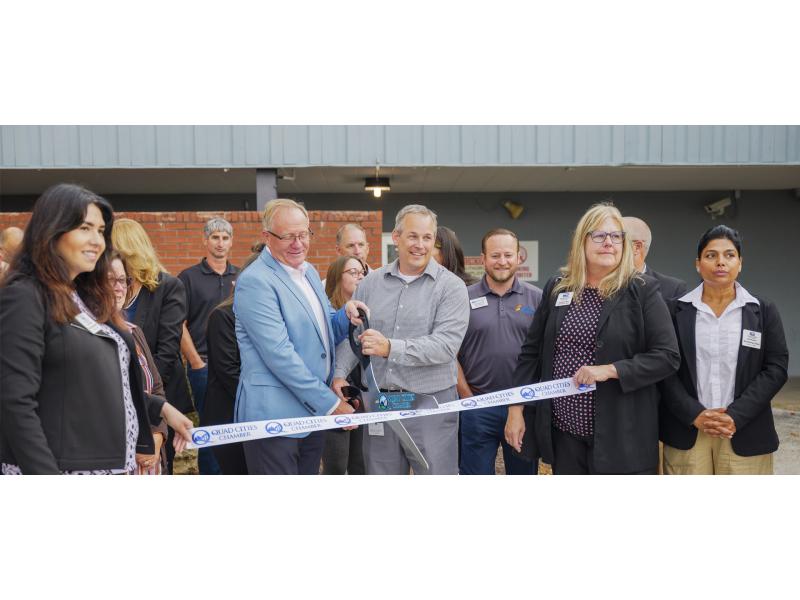 Davenport Ribbon Cutting